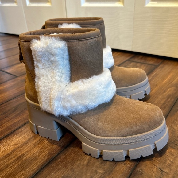 UGG Brooklyn Sunburst Women’s Platform Boots NEW - Picture 7 of 10